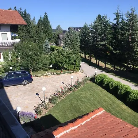 アパート Apartman Zlatibor ズラティボール