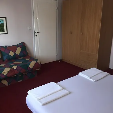 Berghaus Apartment *